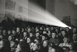 13 Proyector Cine