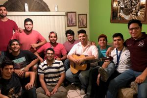Uno de los principales objetivos de este proyecto es alejar a los jóvenes de las drogas y darles un sentido de vida a través de la música.