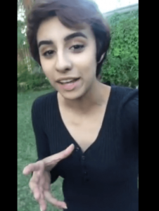 Marcela Aguirre “La Mars”, es una youtuber que se hizo viral porque anunciaba en un video que abandonaba la preparatoria. Ahora es conocida por el “reto del condón”.