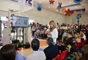 La gobernadora Claudia Pavlovich durante su mensaje reconoció la importancia de promover una sociedad más incluyente.