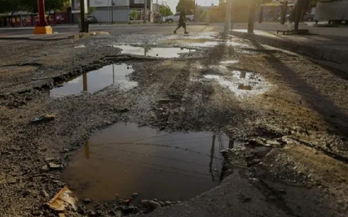 Aunque se ha logrado avanzar en atender el mal estado de las calles de Hermosillo, los baches siguen siendo el principal problema urbano en la capital de Sonora.