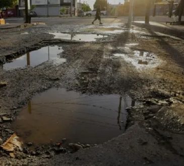 Aunque se ha logrado avanzar en atender el mal estado de las calles de Hermosillo, los baches siguen siendo el principal problema urbano en la capital de Sonora.