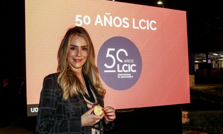 Elda Adela Molina destaca papel de los medios
