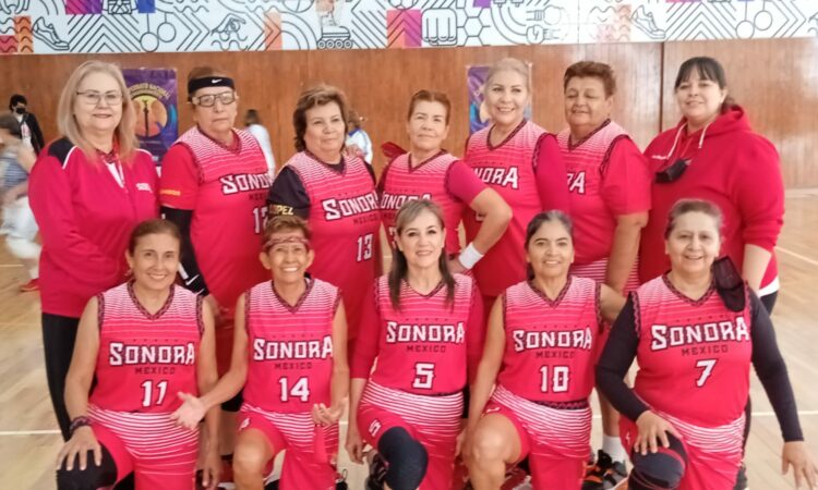 Las damas del equipo sonorense lograron el segundo lugar en el Torneo Nacional “Maxibasquet”.