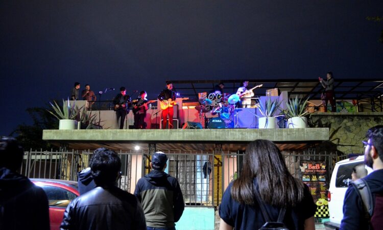 música