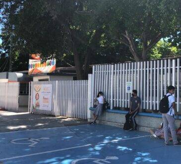 El hecho ocurrió a las 10:30 horas, cuando las autoridades educativas detectaron el problema en ambos baños, por lo que cancelaron clases