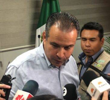 Detalló que tan solo este año, destinarán $71 millones 900 mil pesos, únicamente para las labores de bacheo en las calles.