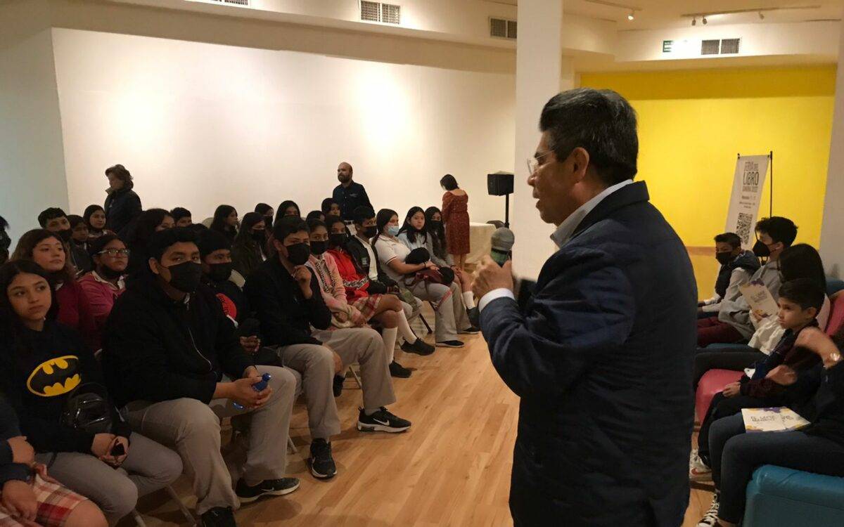 Ruiz Quirrín en la Feria Libro