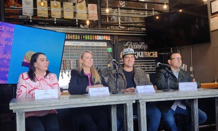 Organizadores del “Desierto de Sonora Beer Fest”: Lizeth Ruiz, representante de Vamos a Tucson; Fernanda Cisneros, directora de Turismo de Hermosillo; Damián Erro, coordinador del festival; y Luis Mario Rivera.