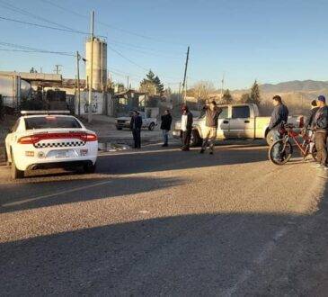 Los trabajadores mineros de la sección 65 de Cananea insisten en ser reinstalados y estrangularon por un día el tránsito en la carretera.