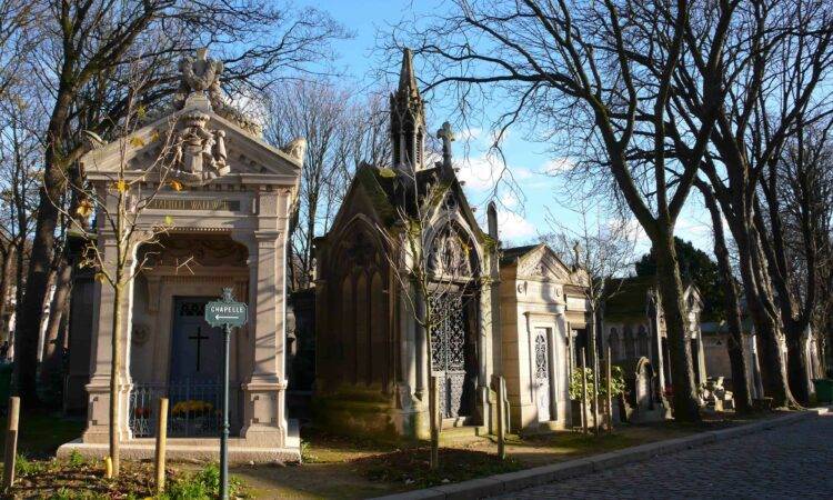Ramón Corral Verdugo, sus restos reposan en el cementerio de Père Lachaise en París.