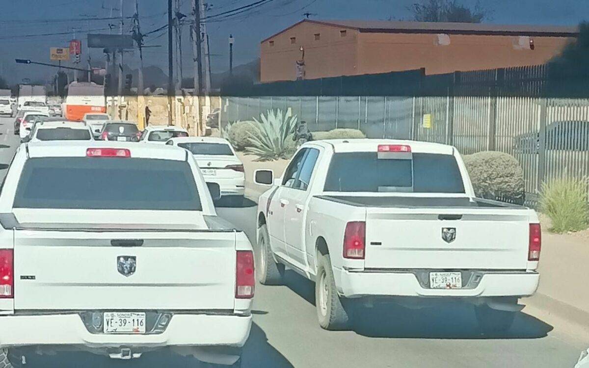 El presidente municipal, aseguró la dependencia revisará el caso y proceder conforme a derecho en contra de quien o quienes colocaron placas.