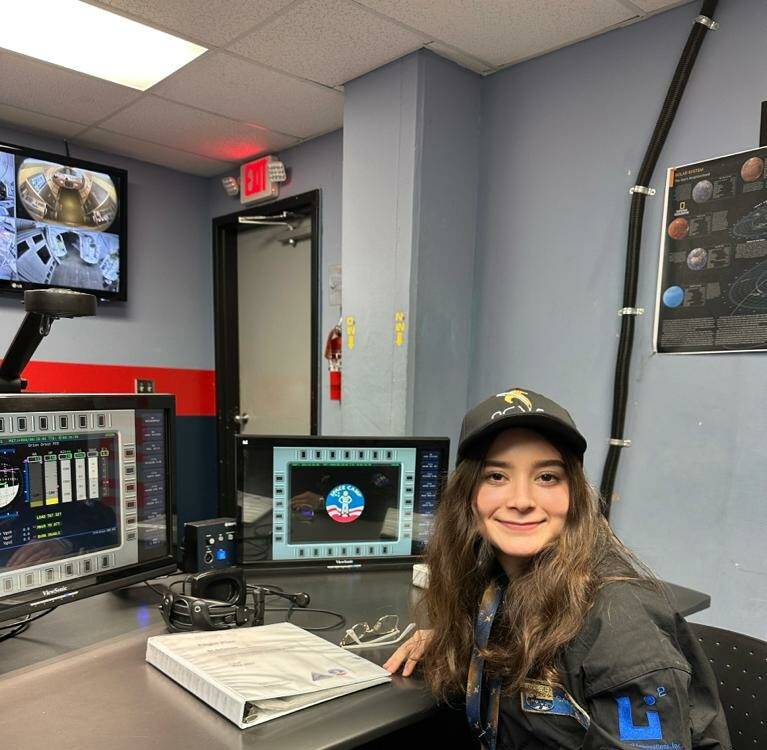 Patricia Gómez, estudiante de ingeniería aeroespacial del ITH, fue seleccionada y estuvo en un campamento internacional en la NASA.
