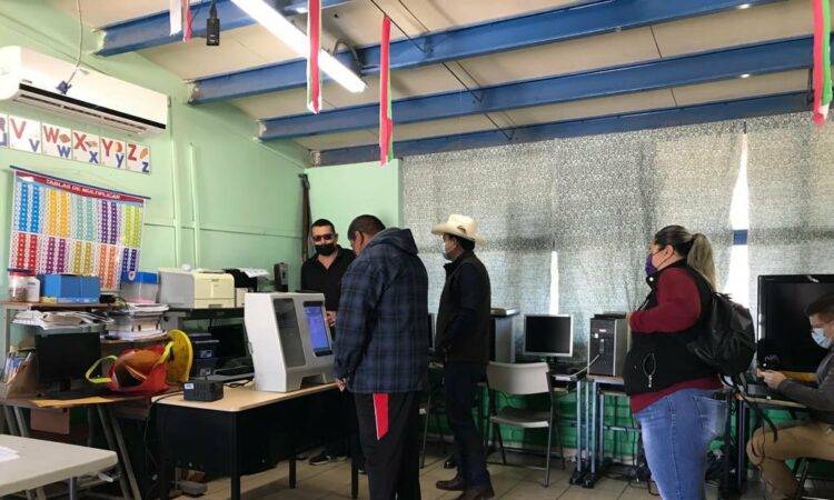Urna electrónica en Moctezuma.