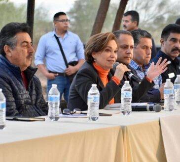 Javier Lamarque, Presidente Municipal de Cajeme; María Dolores del Río, secretaria de Seguridad; Francisco Zavala, coordinador del Centro Estatal de Prevención del Delito.