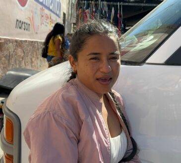 Lissete, es originaria de Nicaragua y espera poder continuar su camino a EE.UU.