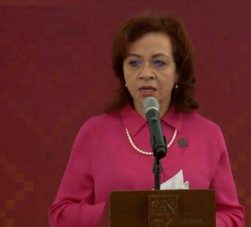 la titular del IMSS Lourdes Díaz Espinoza.