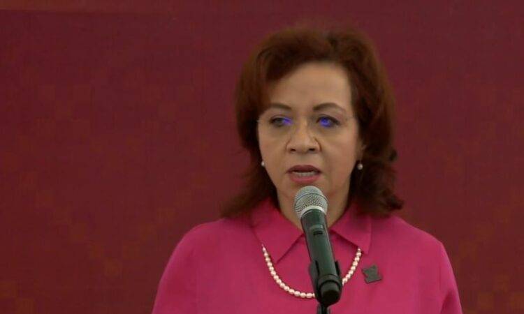 la titular del IMSS Lourdes Díaz Espinoza.