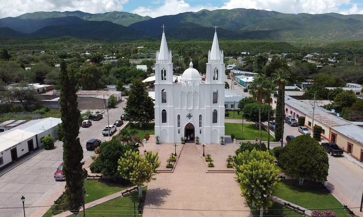 Templo de San Isidro en Granados, Sonora.