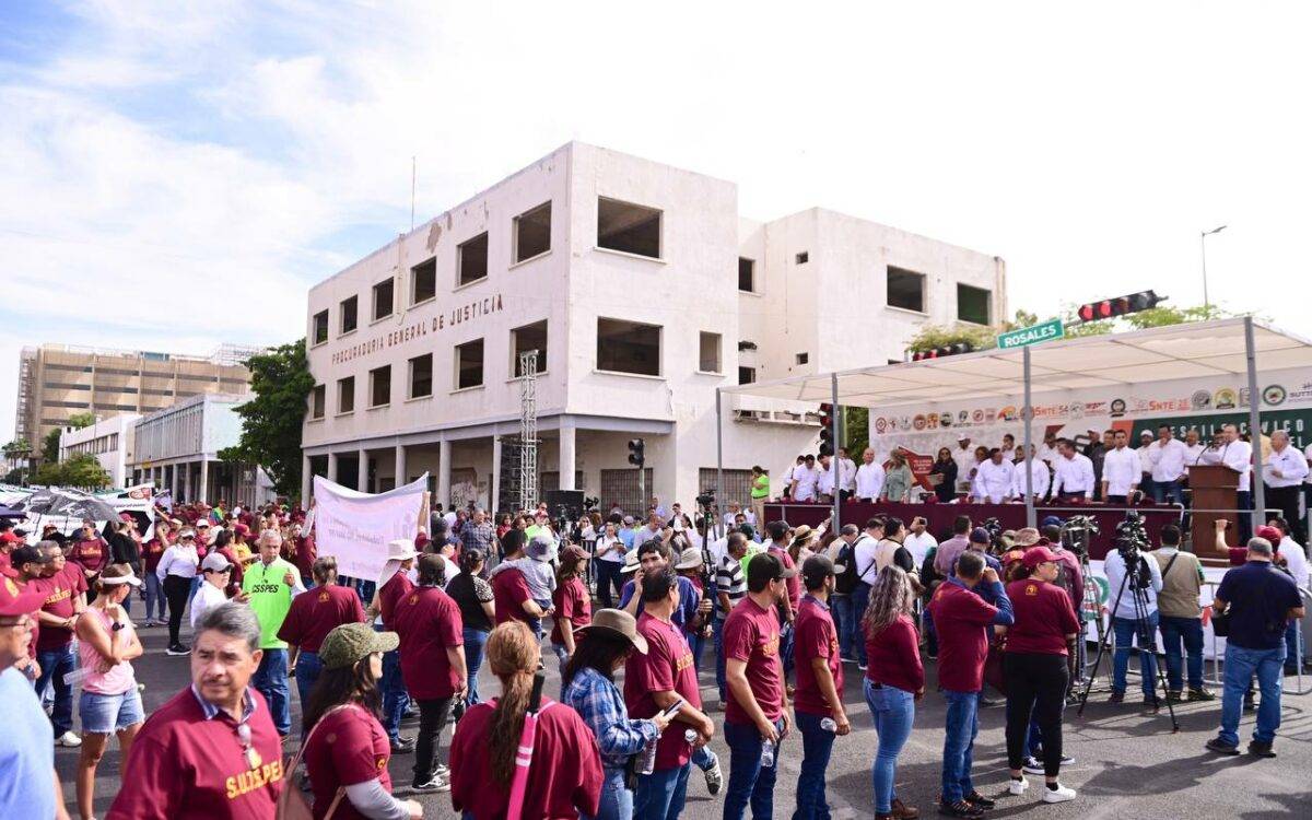 Marcha conmemorativa al Día del Trabajo en Hermosillo