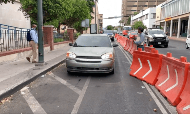 Con la instalación de confibicis en las ciclovías ubicadas en avenida Rosales y Serdán, la comunidad ciclista piden que esta sea respetada