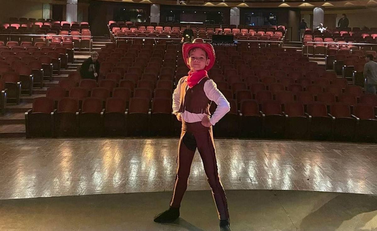 El joven hermosillense recientemente obtuvo el primer lugar del Concurso Nacional de Ballet Infantil y Juvenil 2023
