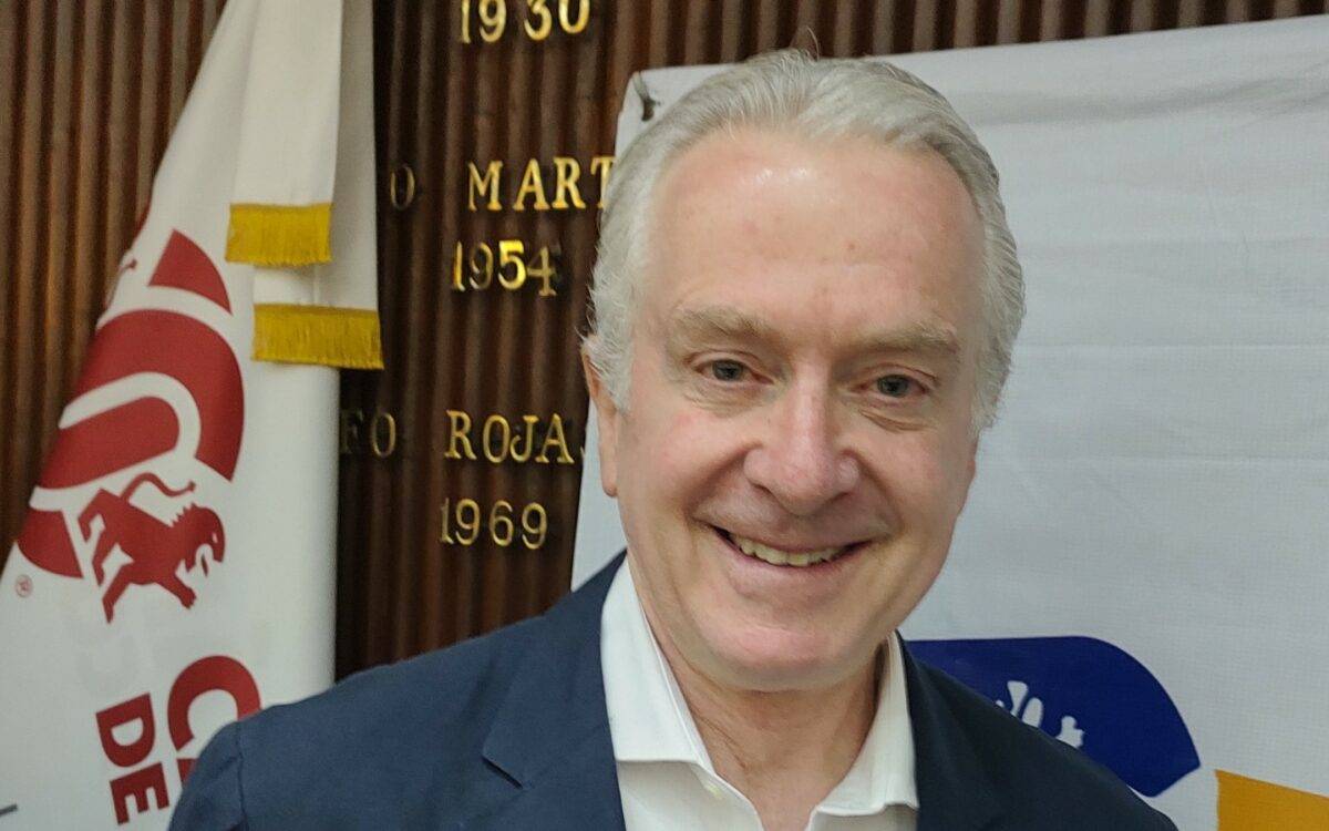 Ofrece su experiencia y conocimientos para combatir el delito, conoce dónde está el problema, el 80% se genera en las cárceles, asegura