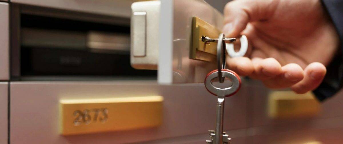 La revelación de información fiscal y bancaria, sin una causa judicial de por medio, conduce claramente a la violación de la privacidad de las personas