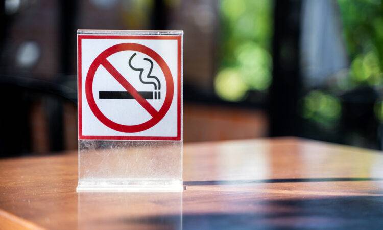 El tabaco causa anualmente 75 mil muertes evitables en Francia, dijo el ministro de Salud, Aurélien Rousseau, por la televisora BFM