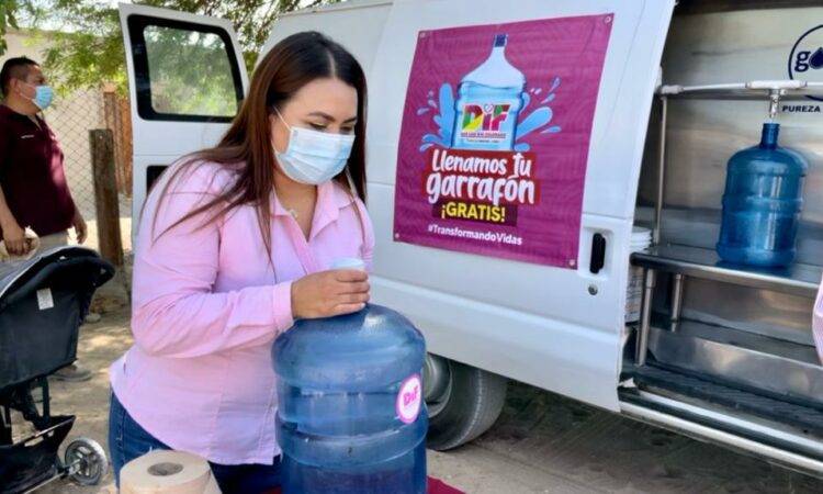 La presidenta de DIF Municipal, Yolanda Orozco de González informó que esta campaña busca acercar el acceso libre al vital líquido a las comunidades más vulnerables