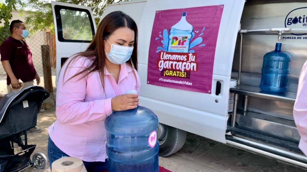 La presidenta de DIF Municipal, Yolanda Orozco de González informó que esta campaña busca acercar el acceso libre al vital líquido a las comunidades más vulnerables
