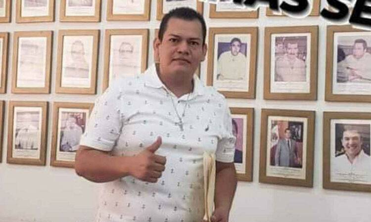 El estado de Michoacán sigue siendo tendencia en temas de inseguridad, ya que balean a un activista, una semana despues Hipólito Mora.