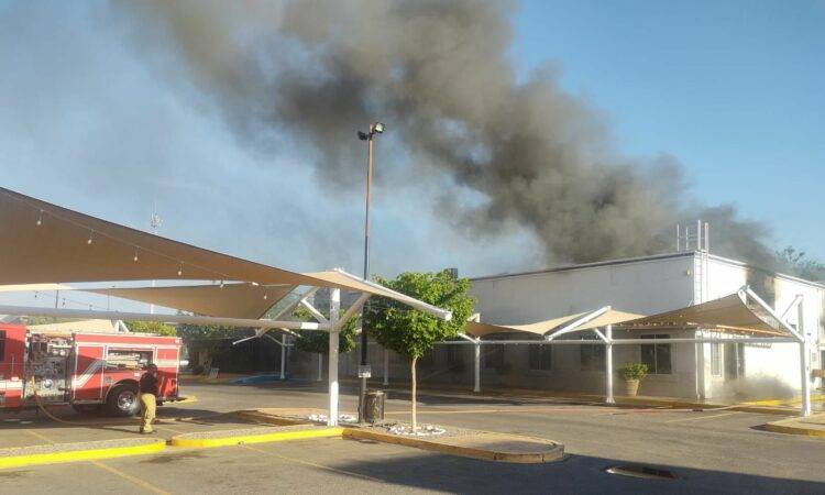 Lo anterior lo confirmó el Jefe del Departamento de Bomberos, Matty Ortega, quien detalló que analizarán las posibles causas del incendio.