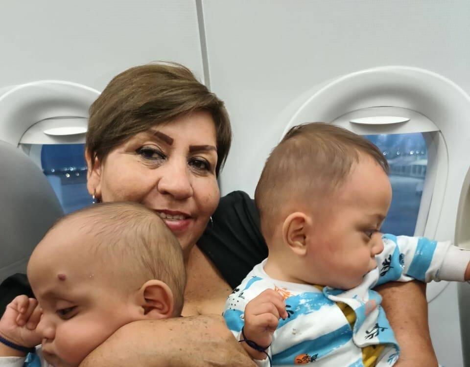 LoLos gemelos y su abuela Trinidad, rumbo a la Cdmx donde será operado Angelito.gra familia de Ángel Iván lo imposible