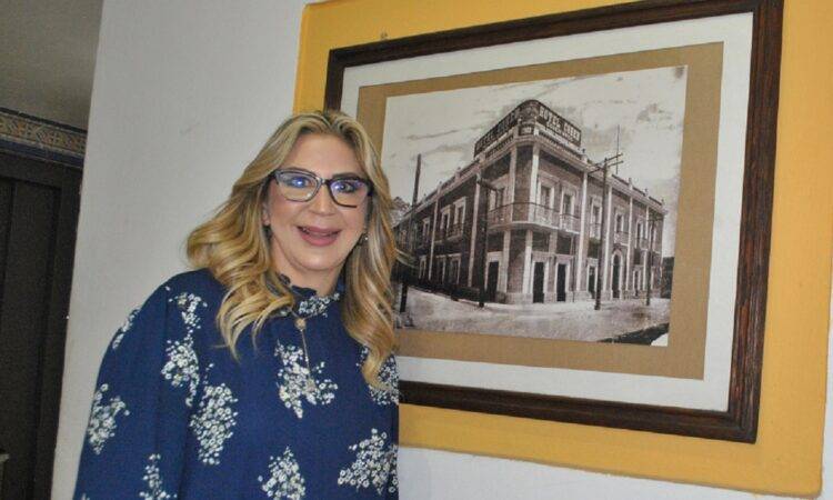 Rosalba Benard presume el potencial turístico de la ciudad.