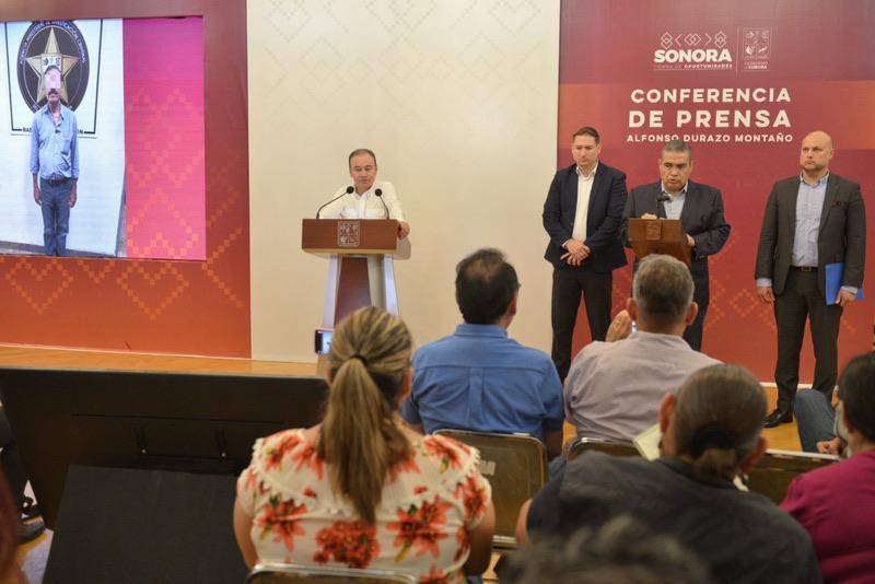 Sergio Salas Chávez, Fiscal General de Sonora, dio a conocer de la detención del presunto homicida.