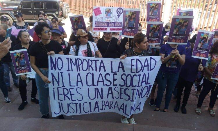 cientos de sonorense salieron a las calles para marchar en Ciudad Obregón para exigir justicia por el asesinato de Alma Lourdes