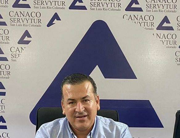 1.- Leonardo Limón, Presidente de CANACO hace un llamado a las autoridades aduanales de México a que agilicen la entrada a nuestro país.