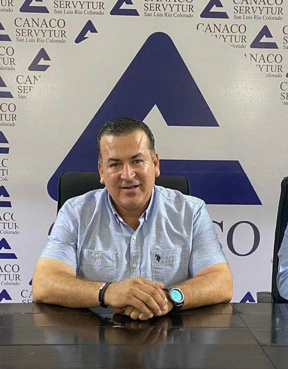 1.- Leonardo Limón, Presidente de CANACO hace un llamado a las autoridades aduanales de México a que agilicen la entrada a nuestro país.