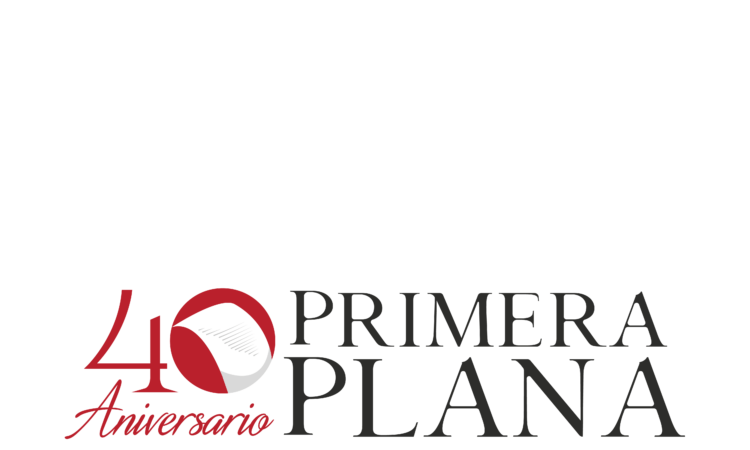 (logo de aniversario de Primera Plana”)… Hoy, llegamos a 40 años de presencia.