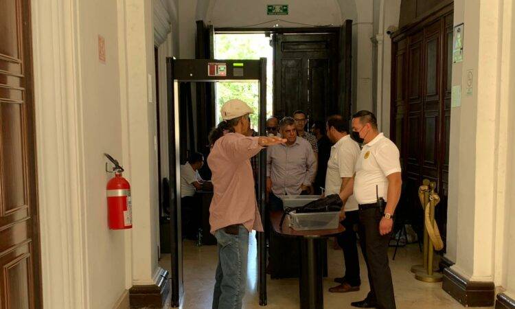 El Gobierno de Sonora este año contrató a una empresa privada para reforzar medidas de vigilancia en el edificio público    