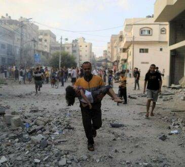 Más de 1,800 palestinos han muerto hasta el momento a causa de los ataques aéreos israelíes y destrucción de infraestructuras.
