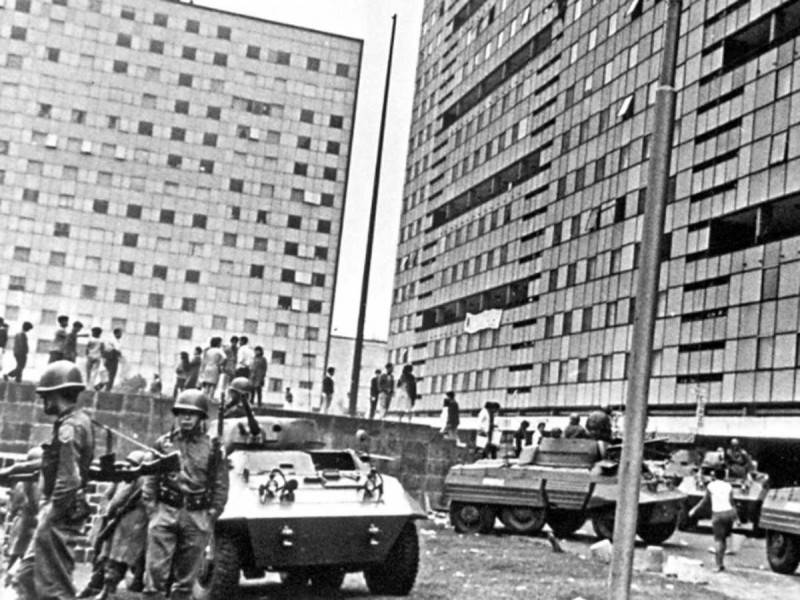 Octubre 1968. La Plaza de las Tres Culturas, en Tlatelolco.
