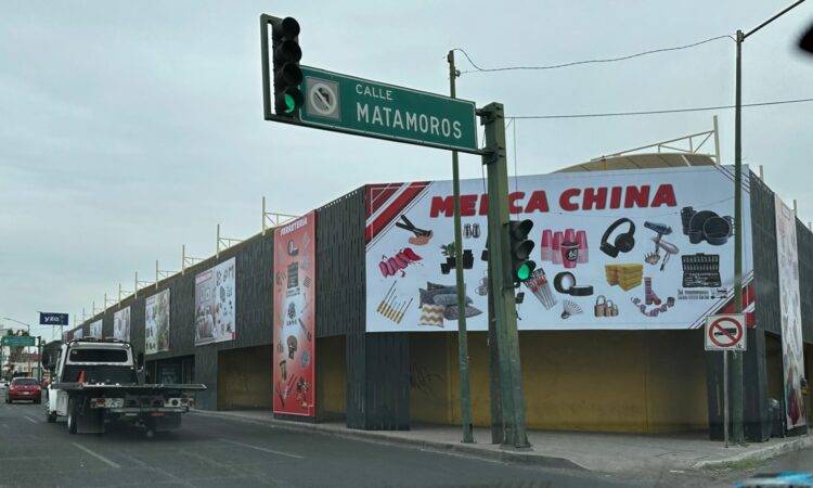 Comerciantes temen sobre el cierre de negocios a partir de la instalación de una plaza comercial especializada en productos de origen chino
