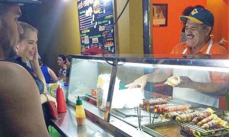 Los habitantes de este poblado no inventaron los ‘dogos’, pero han ayudado a su permanencia en el gusto de la gente