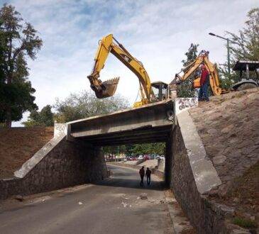 La remodelación del puente de la calle Veracruz y Luis Encinas, no encuentra ningún retraso para su apertura, informó CIDUE