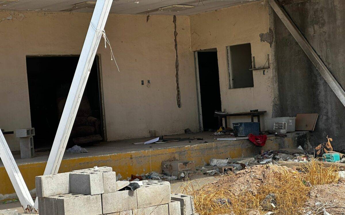 La base sur de Cruz Roja fue abandonada en 2020 y desde entonces presenta vandalismo, basura, robos y ciudadanos confundidos que acuden ante emergencias