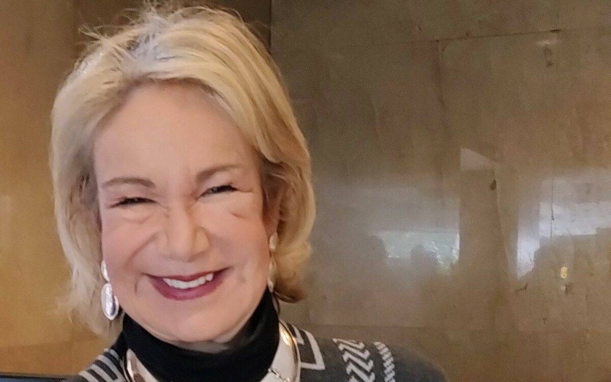 Escritora de las más prolíficas en nuestro país ha publicado más de 40 libros de diferentes géneros: ensayo, novela, cuento, biografía, periodismo de investigación