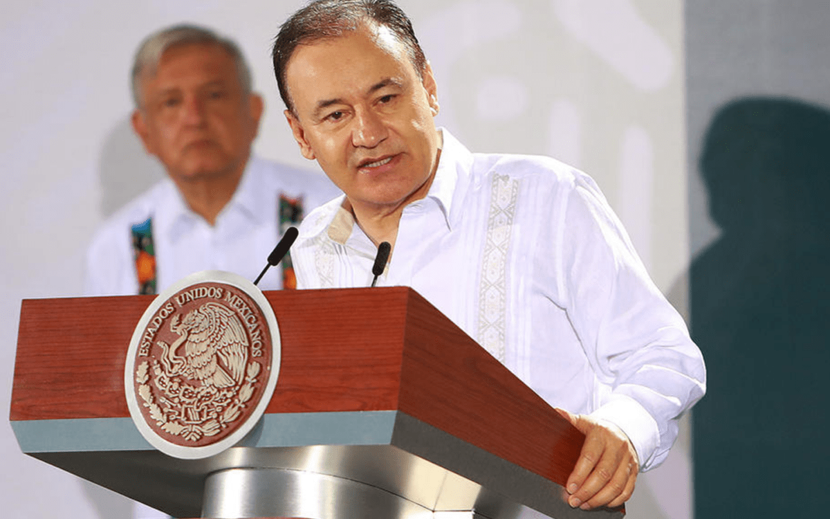 Gómez Reyna, único sonorense en la primera línea de una campaña presidencial // México “surrealista”, degradación social y política