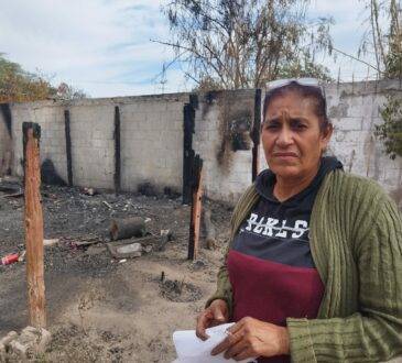 Un incendio originado por un corto circuito le arrebató, de manera inesperada, todas las pertenencias a la señora Teresa Yesenia Salido Millán